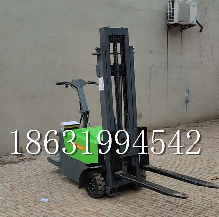 阜康市优程全电动叉车插腿式堆高车液压装卸车1.5吨升高小型站驾式铲车